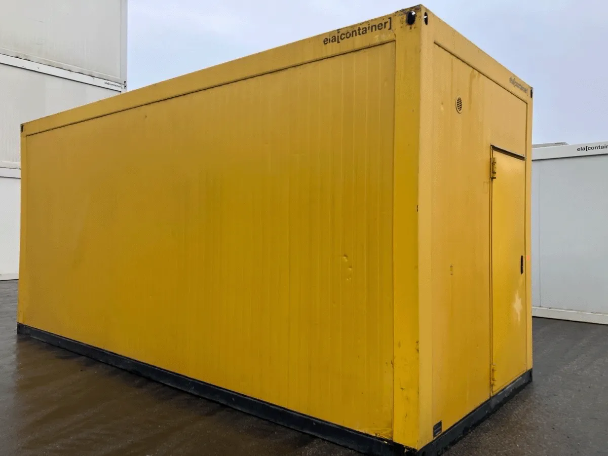 Gebrauchter 20 Fuß Bürocontainer gelb von ELA Container mit Eingangstür – Rückansicht seitlich