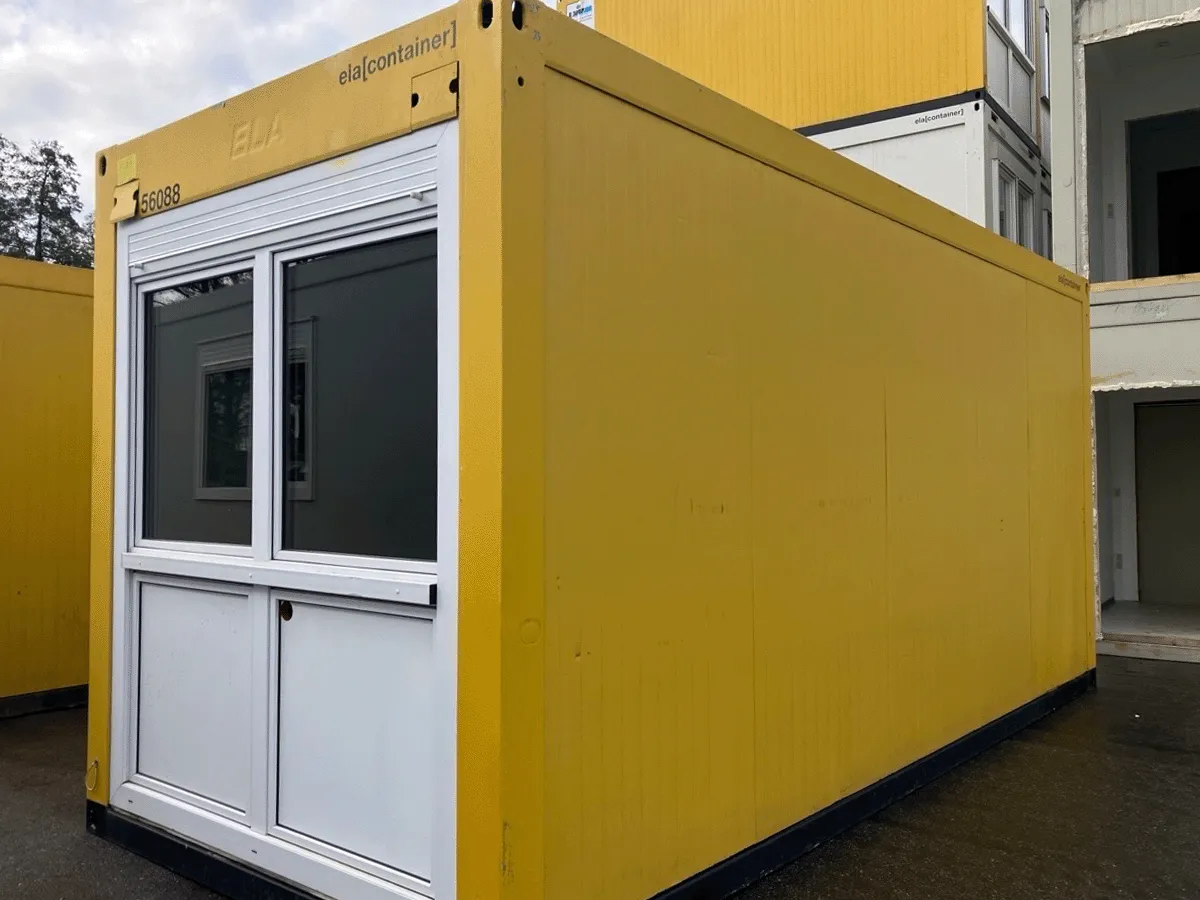 gebrauchter 20 fuß bürocontainer gelb mit fensterfront außenansicht