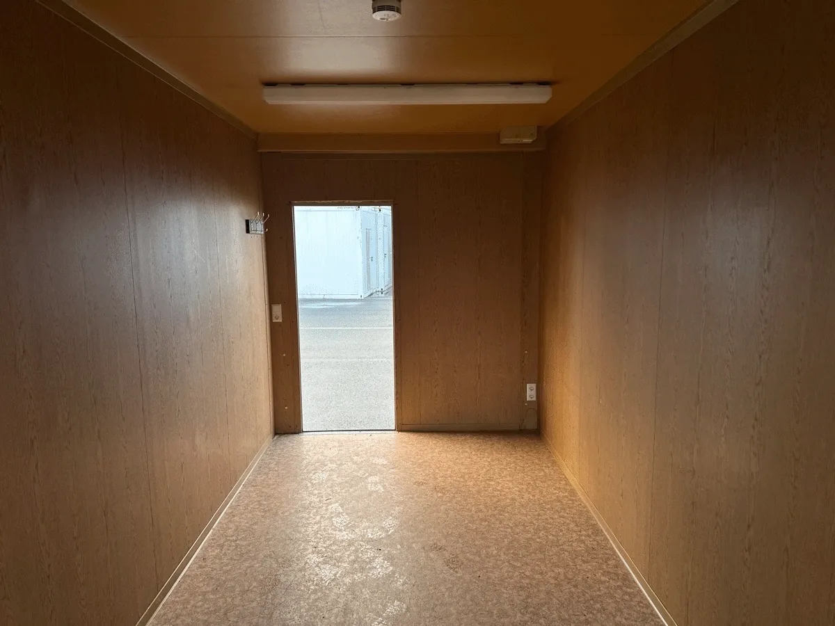 innenraum buerocontainer gebraucht mit tuer oeffnung pvc boden