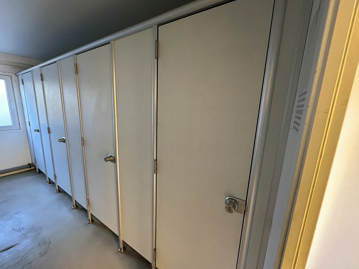 WC Kabinen im Sanitärcontainer