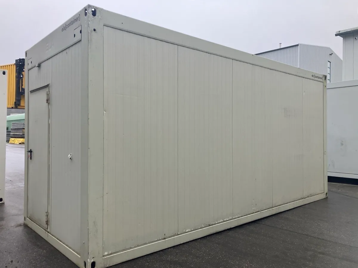 gebrauchter 20 fuß bürocontainer außenansicht ohne fenster seitenansicht