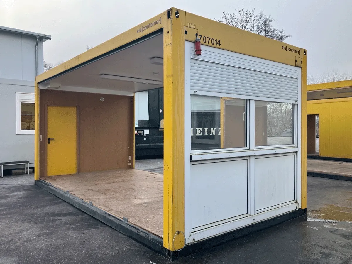gebrauchter buerocontainer 20 fuss gelb mit offener seite und fensterfront aussenansicht