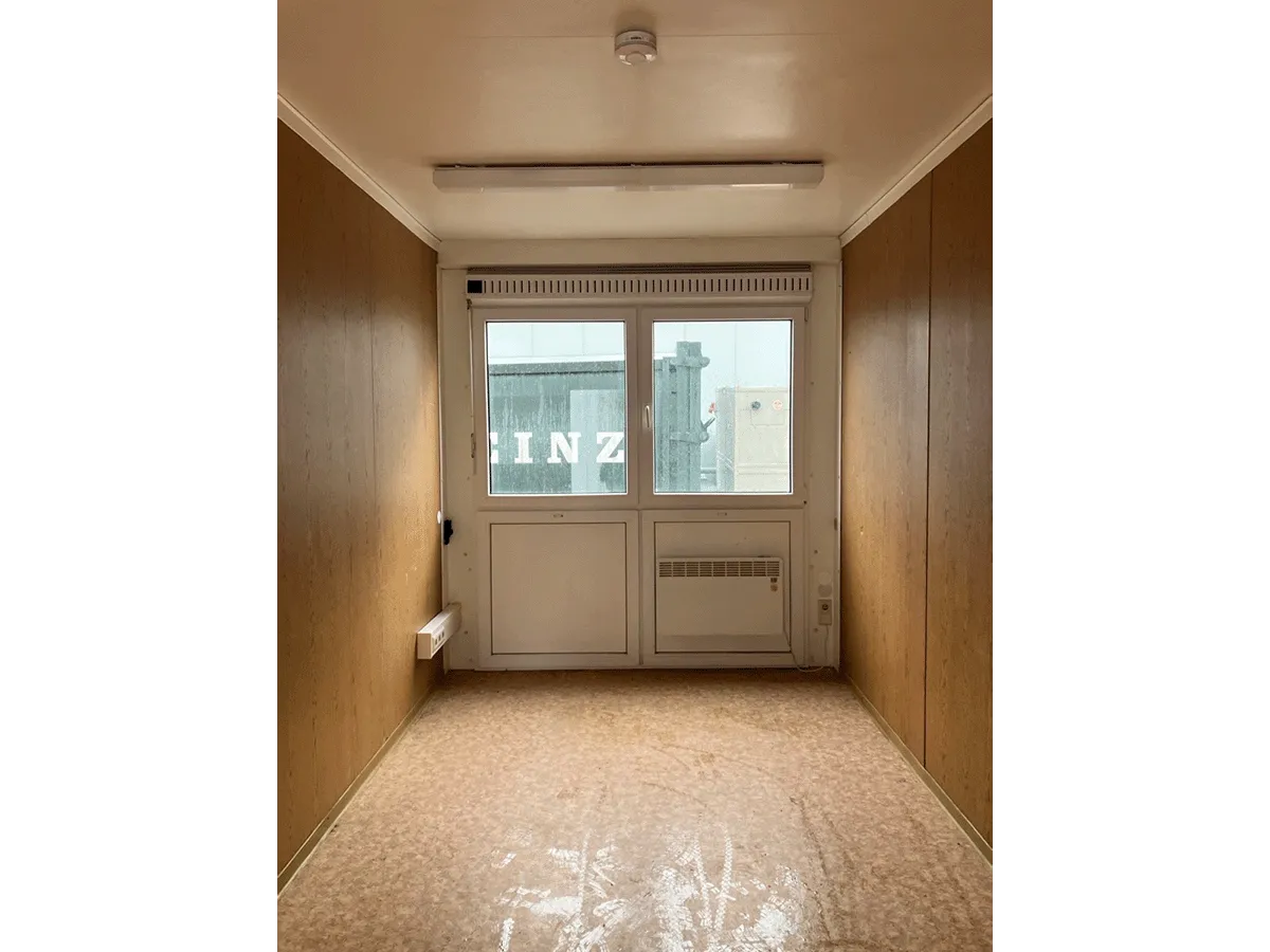 Innenraum Bürocontainer mit Fenster Heizung und Beleuchtung