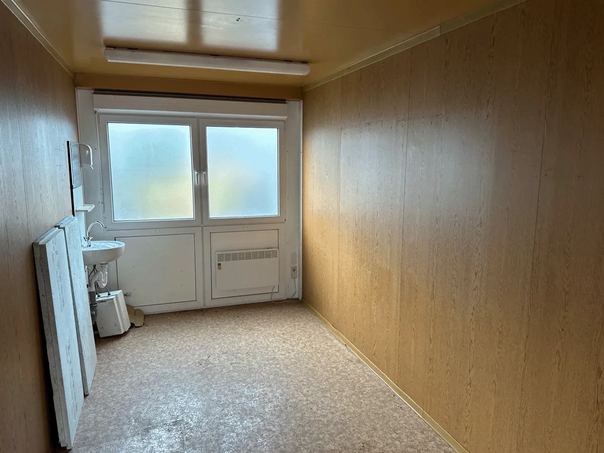 buerocontainer innenraum gebraucht mit fenster und heizung pvc boden