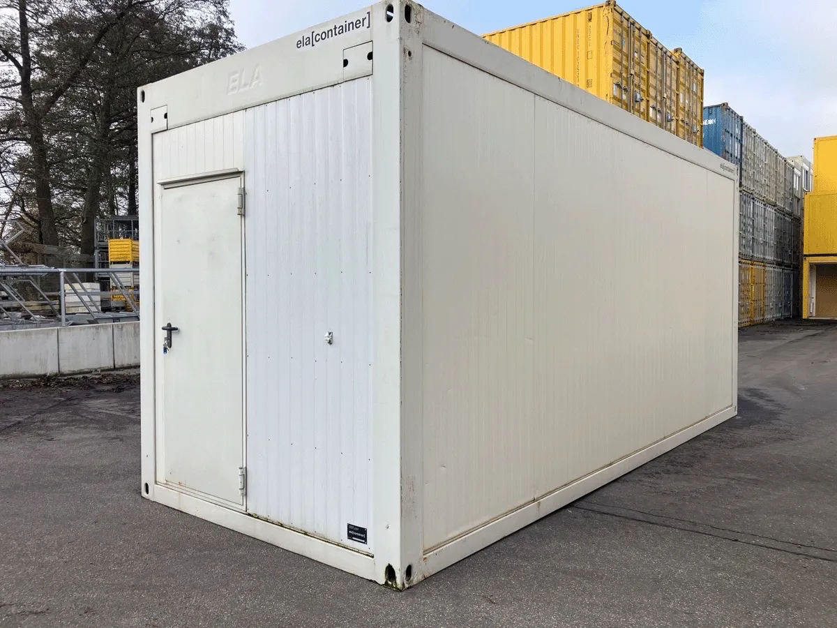 Gebrauchter Bürocontainer ELA Container weiß Rückansicht mit Eingangstür