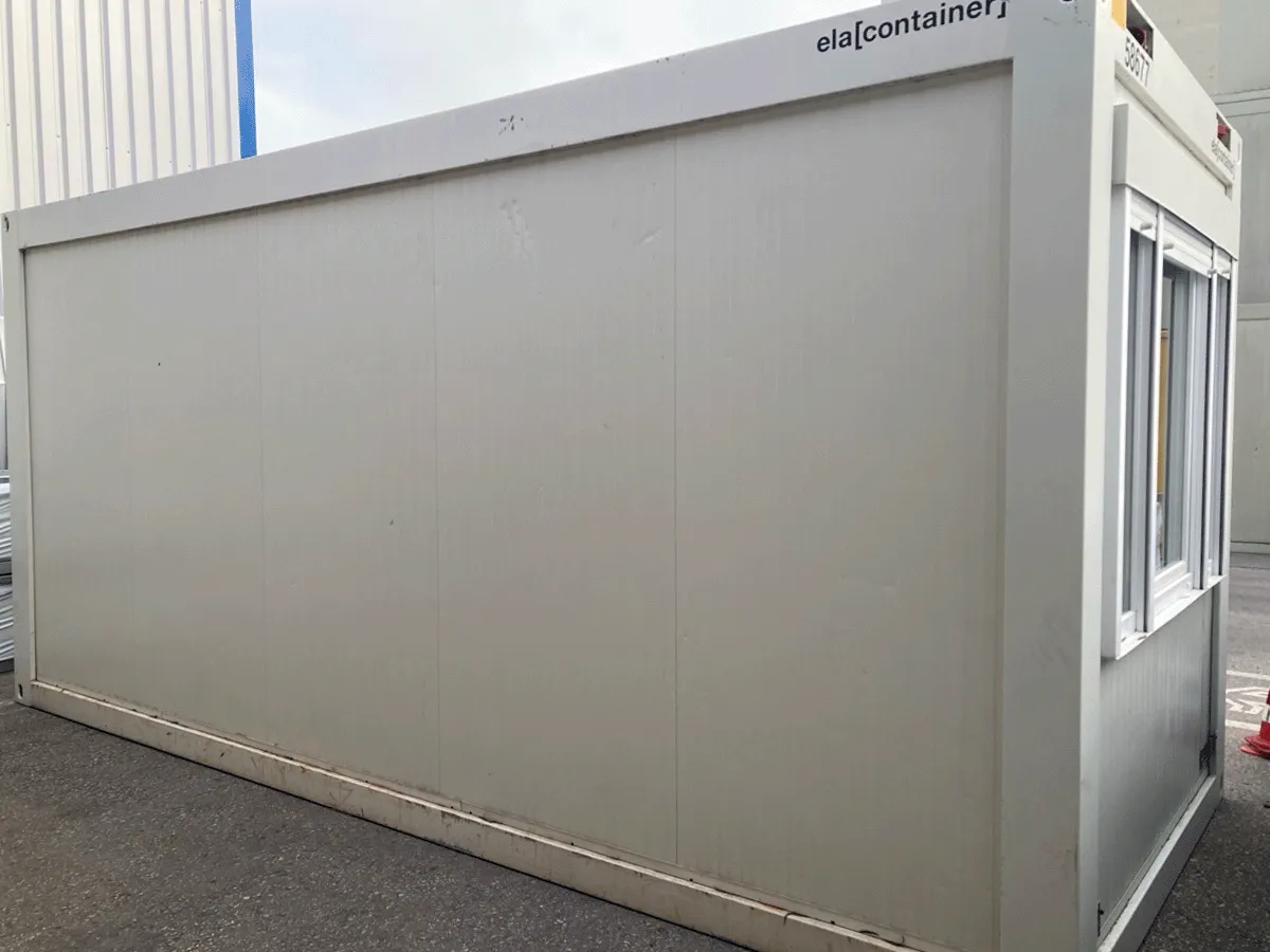 Gebrauchter 20 Fuß Bürocontainer ELA Container grau Fensterseite mit Schiebefenster