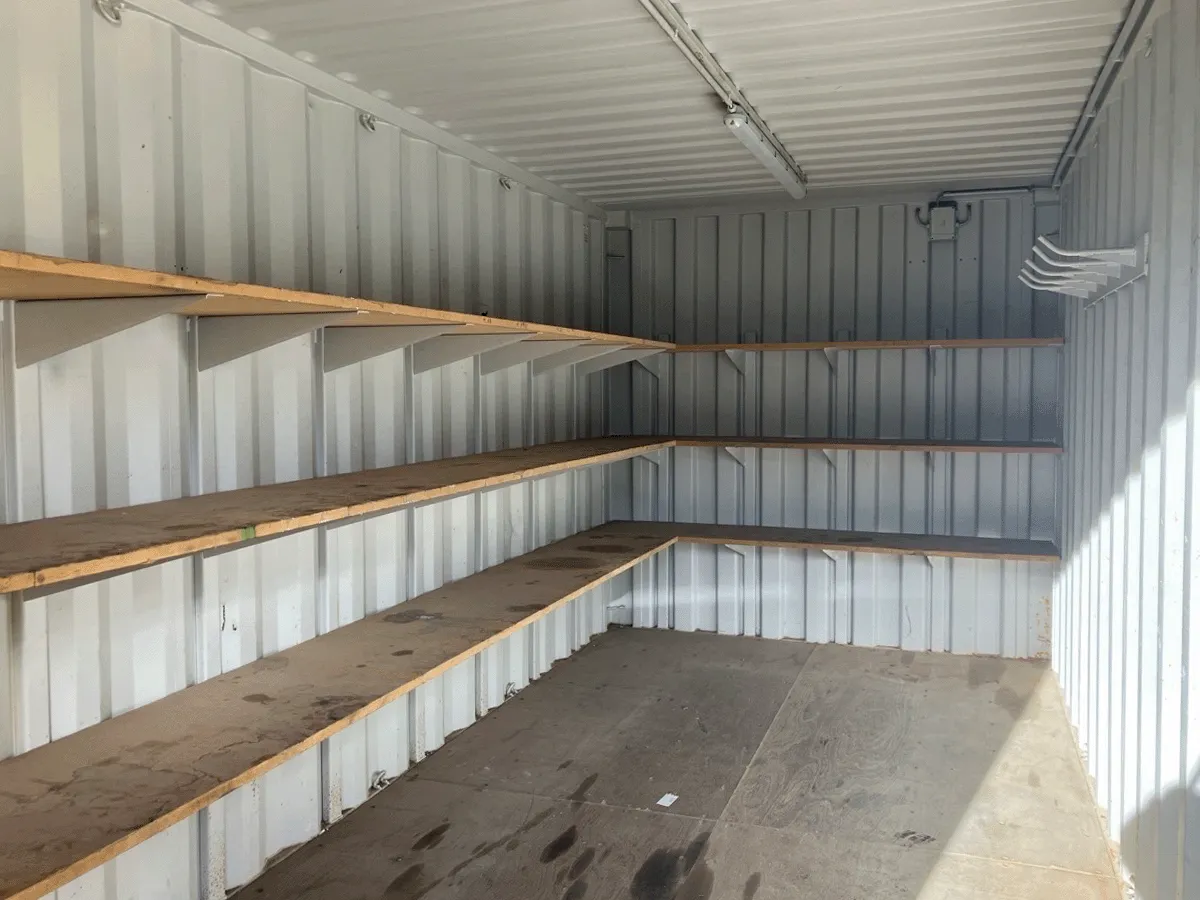 innenraum 20 fuß lagercontainer gebraucht mit regalsystem und stauraum