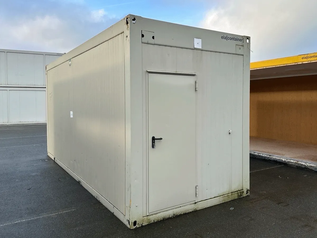 gebrauchter buerocontainer 20 fuss weiss gebraucht mit eingangstuer aussenansicht