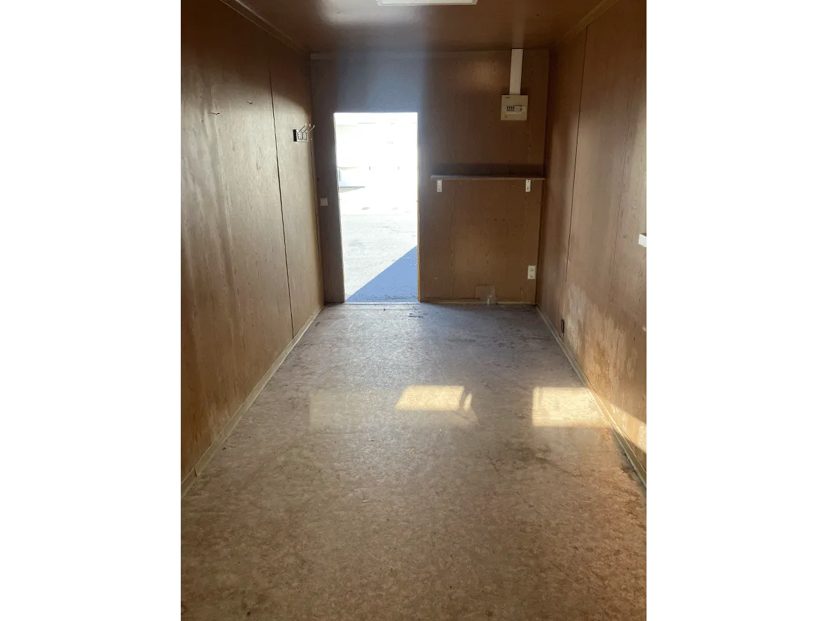 buerocontainer innenraum mit tuerausgang pvc boden bueroeinheit gebraucht