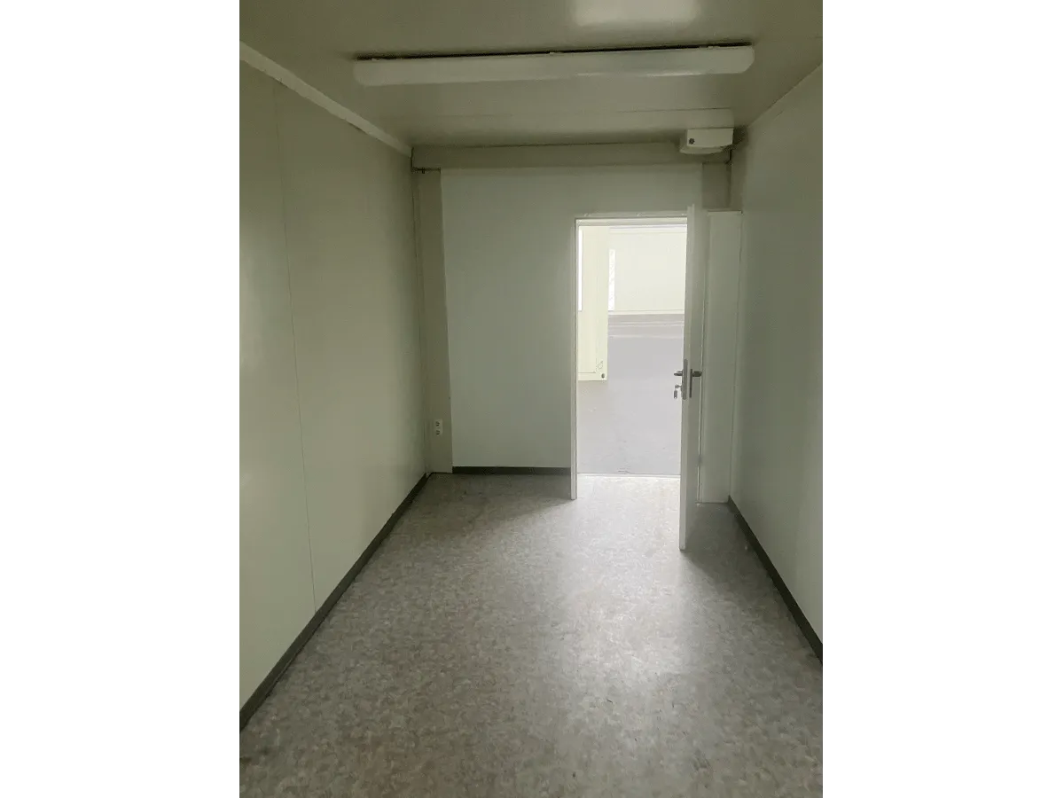 innenraum 20 fuß bürocontainer gebraucht mit pvc boden und beleuchtung