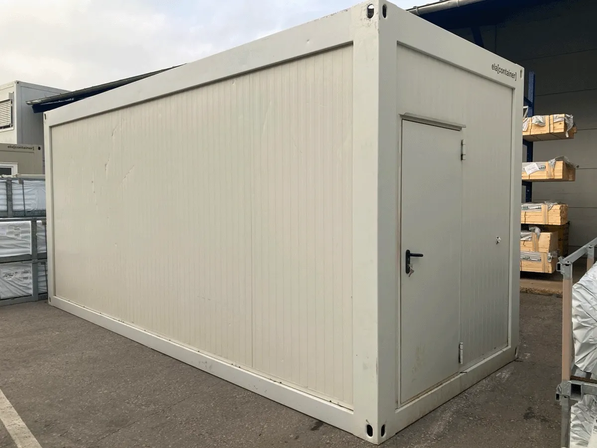 Gebrauchter 20 Fuß Bürocontainer ELA Container grau mit Eingangstür Seitenansicht