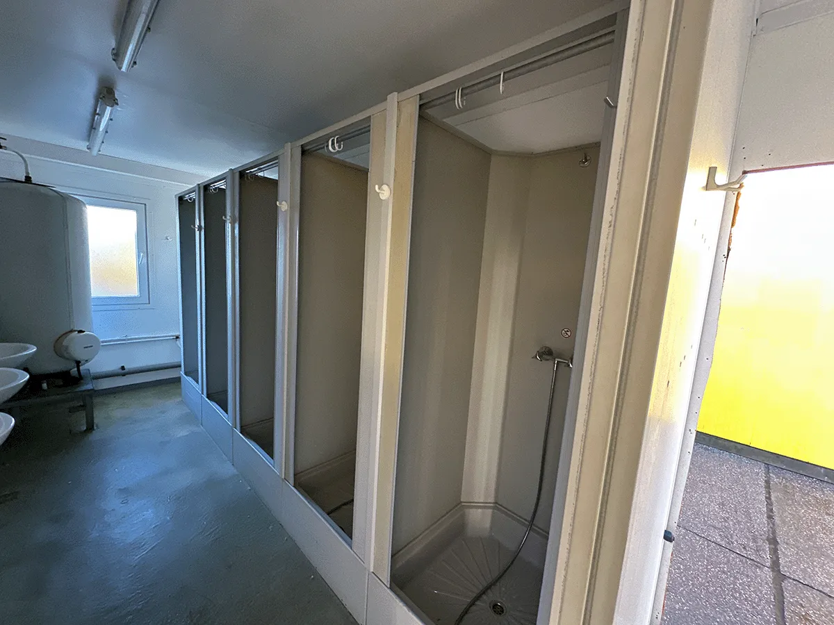 Duschkabinen im Sanitärcontainer