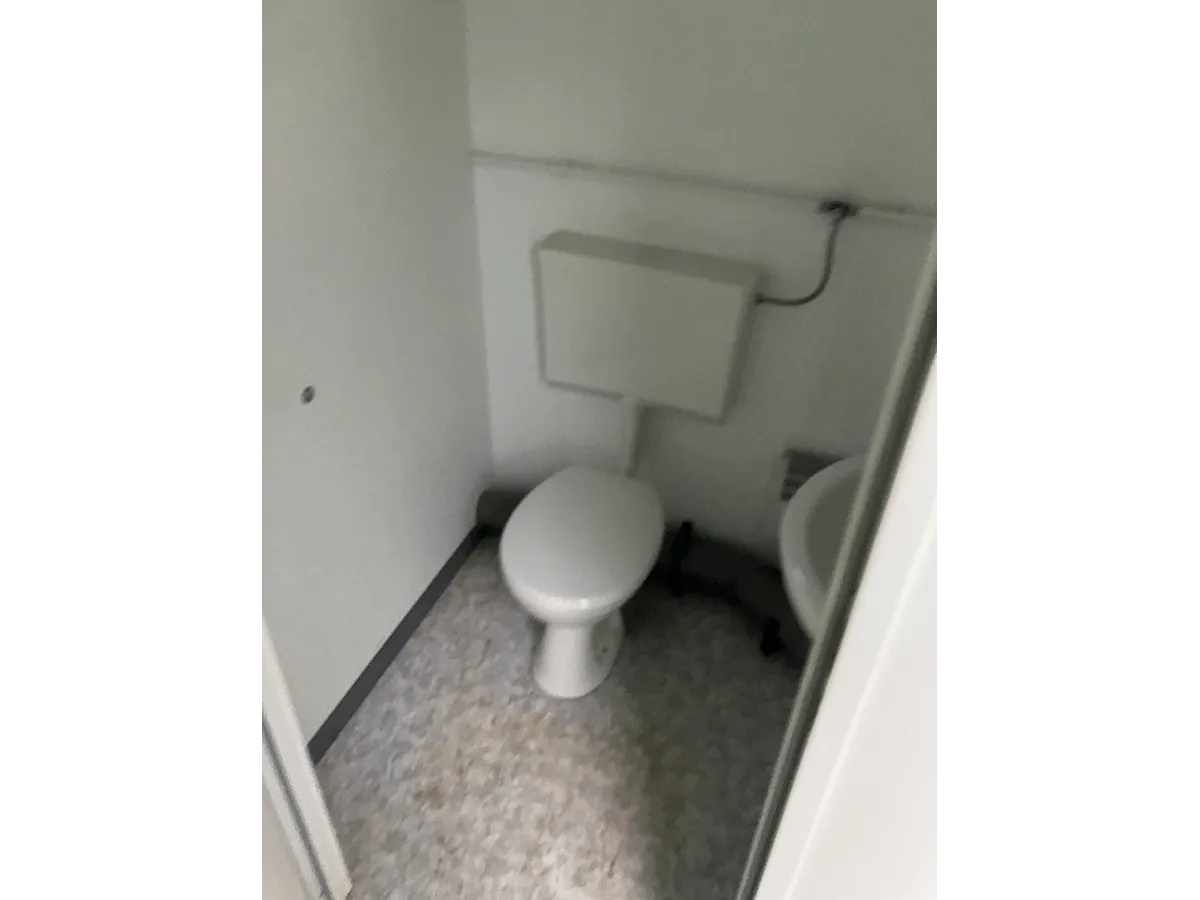 wc im 20 fuß bürocontainer gebraucht mit sanitärbereich