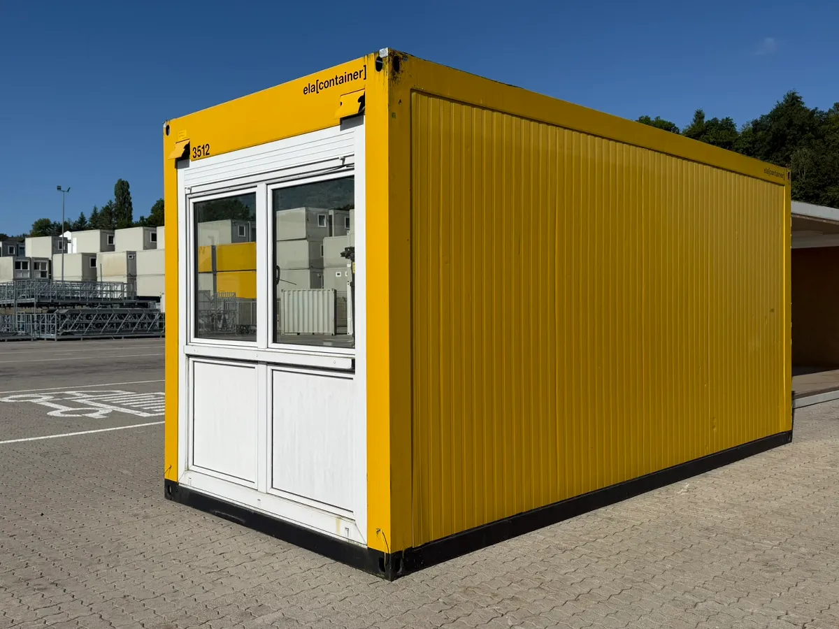 Gebrauchter Bürocontainer ELA Container gelb mit Fensterfront und Tür, teiloffene Ausführung