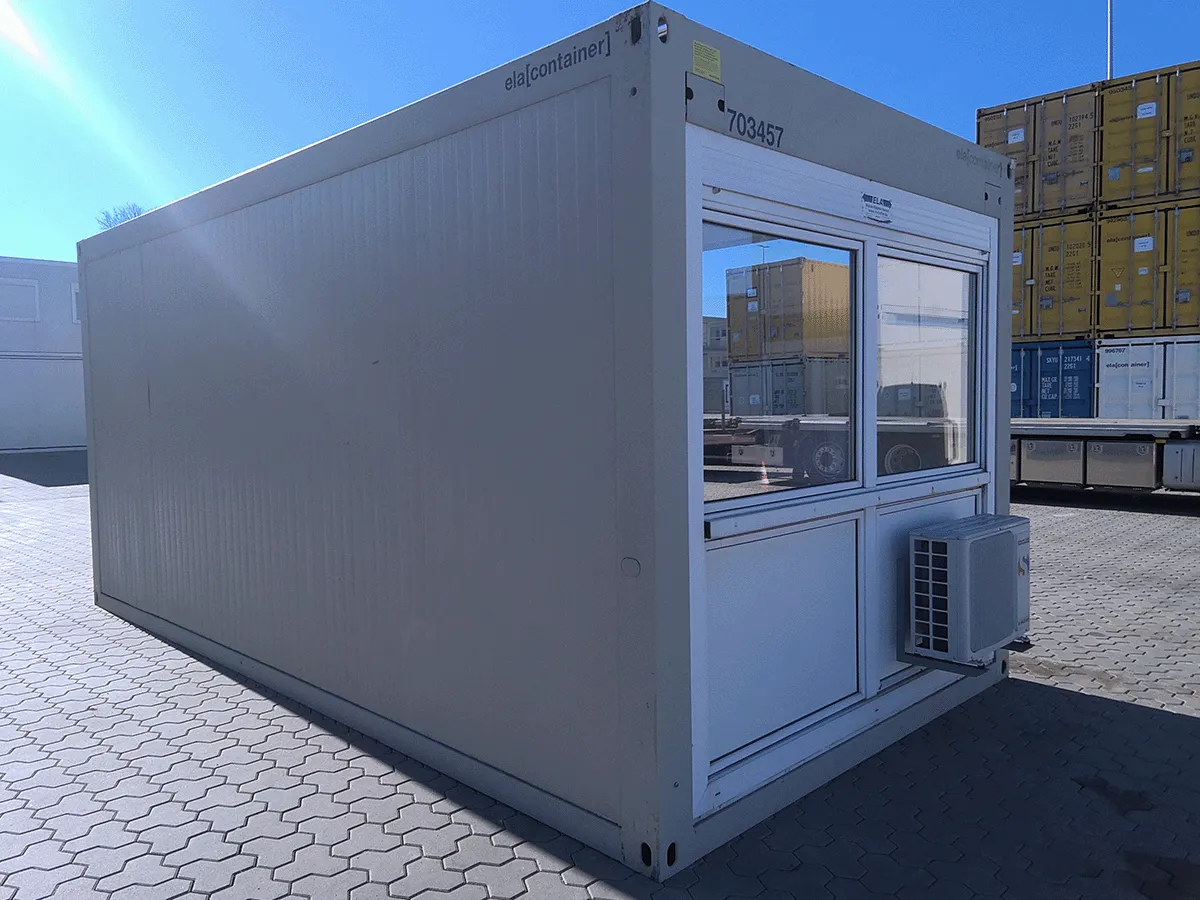gebrauchter buerocontainer 20 fuss weiss mit fenster und klimaanlage aussenansicht