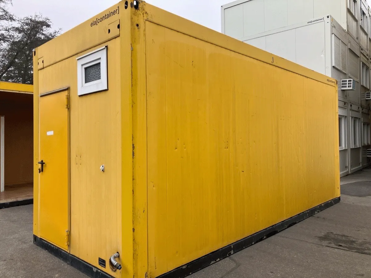 Gelber Bürocontainer außen mit Seitentür und kompakter Bauweise